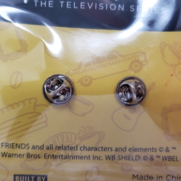 Friends TV Show How You Doin Enamel Pin Button - Picture 6 of 7
